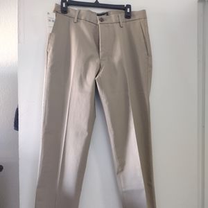 DOCKERS Men's Size 31x32" Best Pressed Slim Tapered Fit Signature Khaki Pants